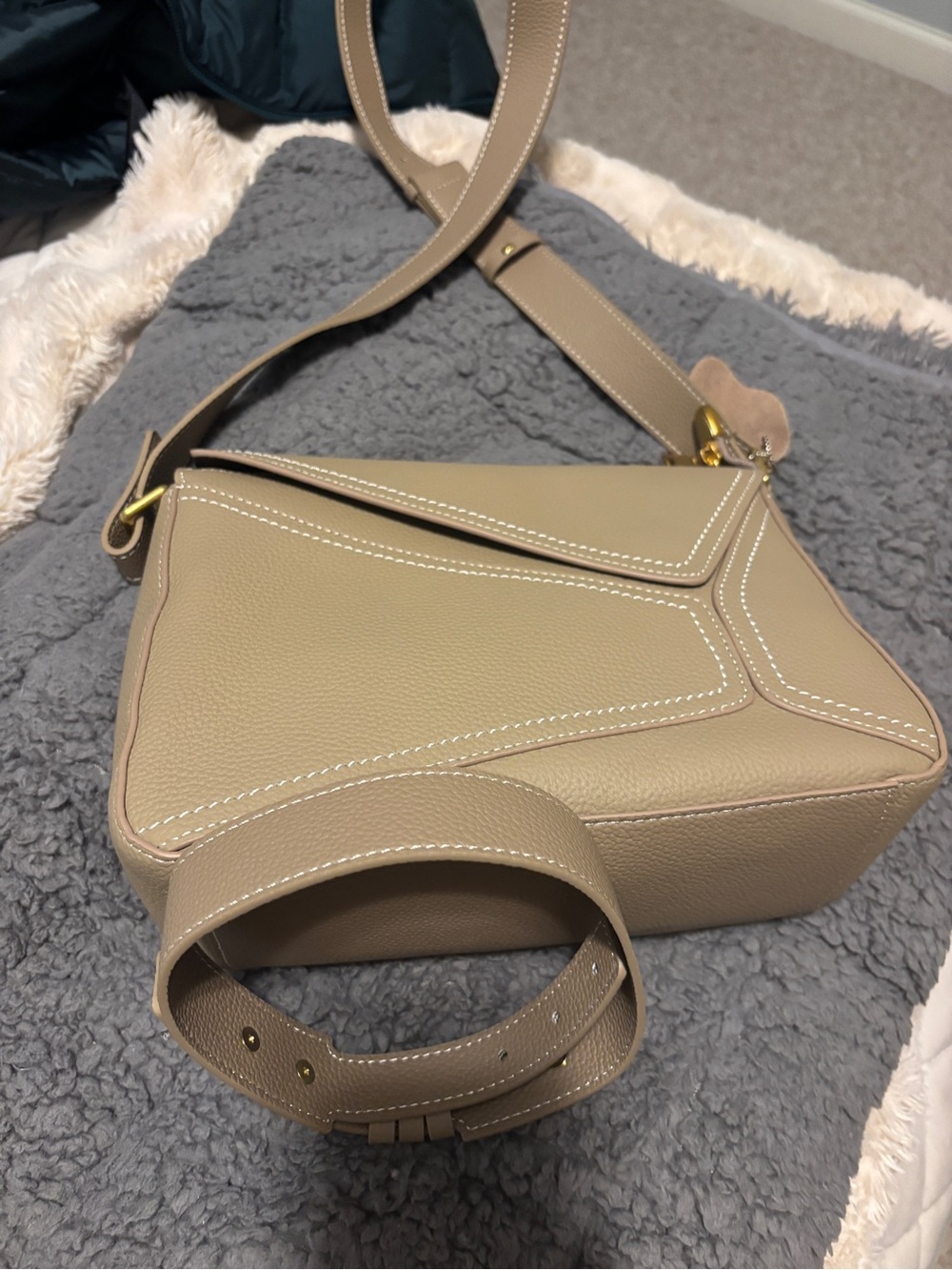 Taupe Leather Top-Handle Women's Bag - Picture 5 of 9